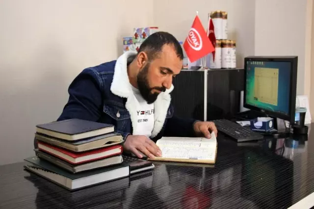 Bagaj dolusu parayla geldi, 46 ailenin borcunu sildi Bagaj dolusu parayla geldi, 46 ailenin borcunu sildi
