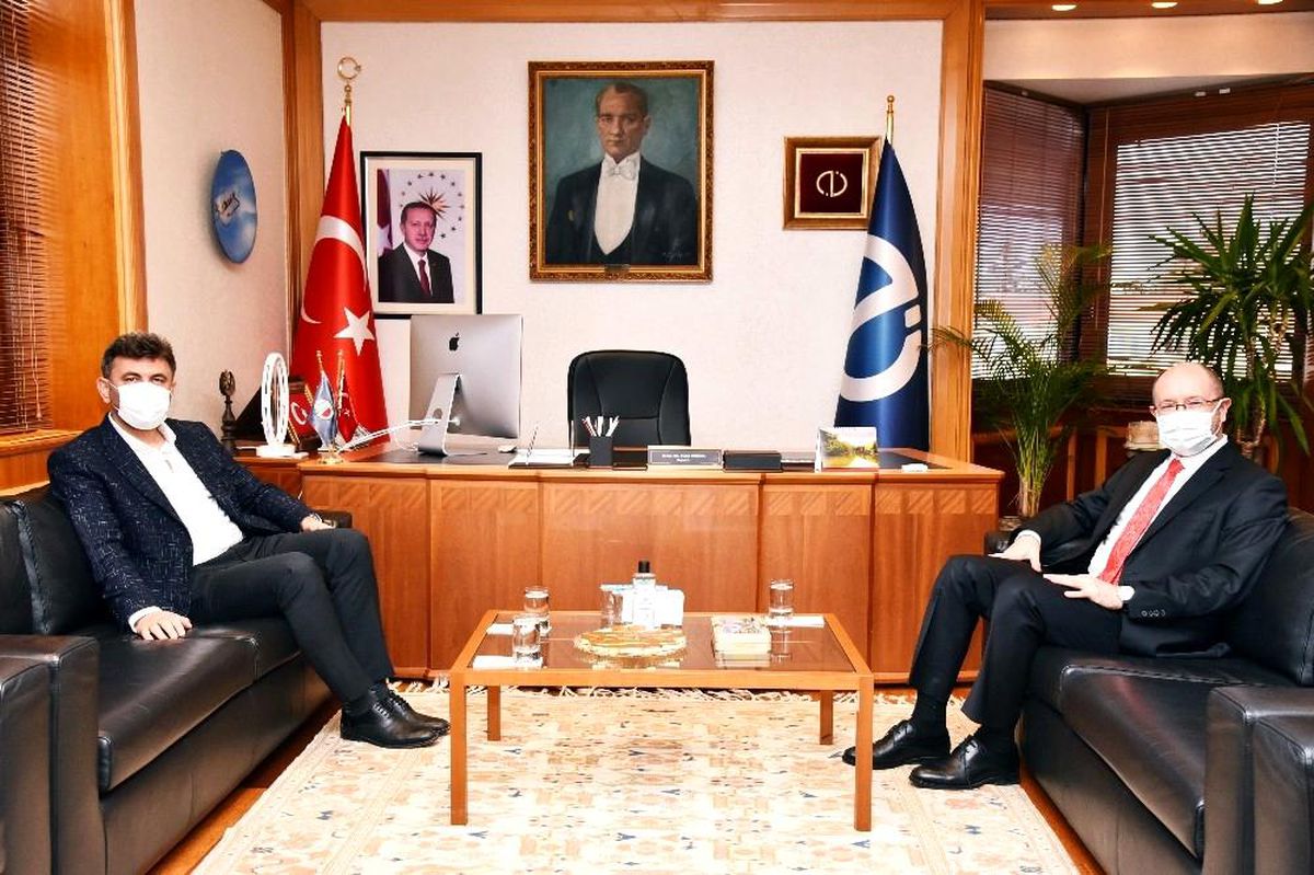 AK Parti İl Başkanı Çalışkan, Anadolu Üniversitesi Rektörü Prof. Dr. Erdal'ı ziyaret etti