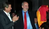Bugün hayatını kaybeden futbolcu Erhan Önal, oyuncu Bige Önal'ın babası çıktı Bugün hayatını kaybeden futbolcu Erhan Önal, oyuncu Bige Önal'ın babası çıktı