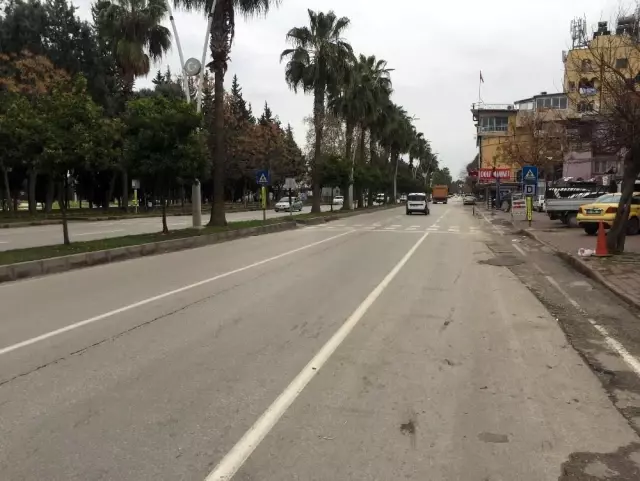 Dikiz aynasına çarpan alkollü vatandaş öldü, sürücü tutuklandı Dikiz aynasına çarpan alkollü vatandaş öldü, sürücü tutuklandı