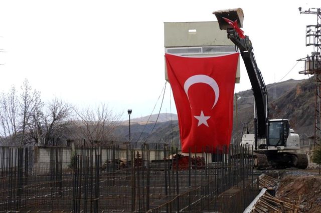 Elazığ Gülüşkür Jandarma Karakolu'nun yeni binasının temeli atıldı Elazığ Gülüşkür Jandarma Karakolu'nun yeni binasının temeli atıldı