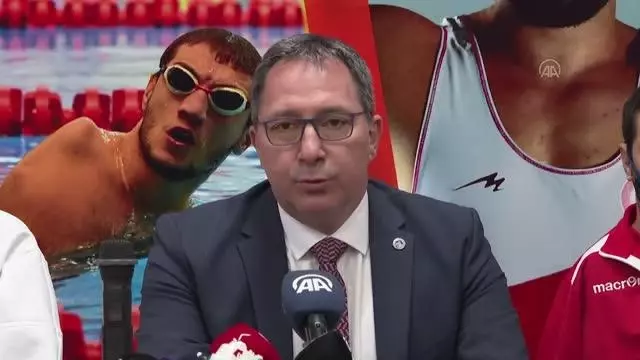 İstanbul Büyükşehir Belediyespor, dünya şampiyonu sporcularına ev ödüllerini takdim etti - İstanbul Büyükşehir Belediyespor, dünya şampiyonu... İstanbul Büyükşehir Belediyespor, dünya şampiyonu sporcularına ev ödüllerini takdim etti - İstanbul Büyükşehir Belediyespor, dünya şampiyonu...