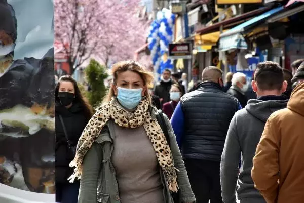 EDİRNE Trakya'daki vaka sayıları yükseldi EDİRNE Trakya'daki vaka sayıları yükseldi
