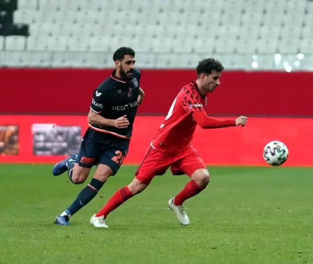 Ziraat Türkiye Kupası: Beşiktaş: 2 - Medipol Başakşehir: 0 (İlk yarı) Ziraat Türkiye Kupası: Beşiktaş: 2 - Medipol Başakşehir: 0 (İlk yarı)