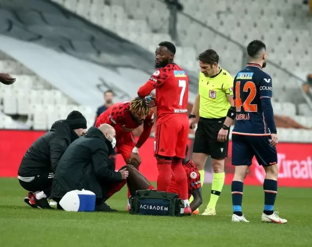 Ziraat Türkiye Kupası: Beşiktaş: 2 - Medipol Başakşehir: 0 (İlk yarı) Ziraat Türkiye Kupası: Beşiktaş: 2 - Medipol Başakşehir: 0 (İlk yarı)