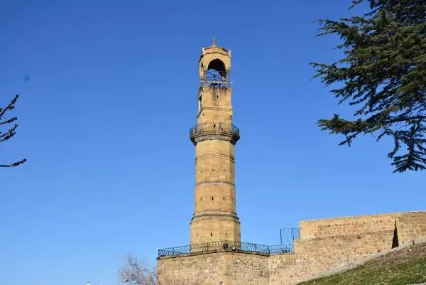 NİĞDE 2'nci Abdülhamid'in tahta çıkış yıl dönümünde inşa edilen saat kulelerinin en yükseği Niğde'de NİĞDE 2'nci Abdülhamid'in tahta çıkış yıl dönümünde inşa edilen saat kulelerinin en yükseği Niğde'de