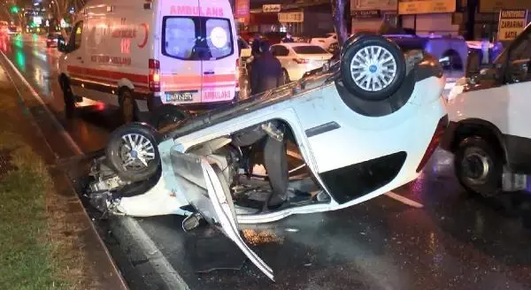 FATİH MİLLET CADDESİ'NDE OTOMOBİL TAKLA ATTI FATİH MİLLET CADDESİ'NDE OTOMOBİL TAKLA ATTI