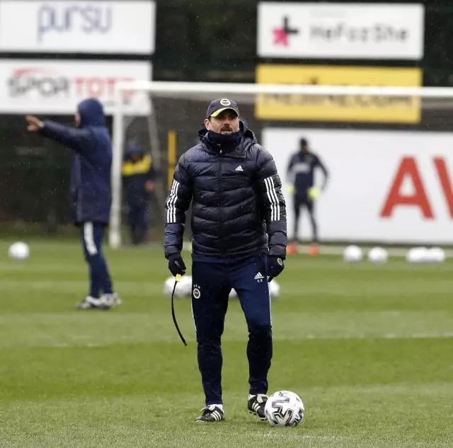 Fenerbahçe derbi hazırlıklarını sürdürdü Fenerbahçe derbi hazırlıklarını sürdürdü