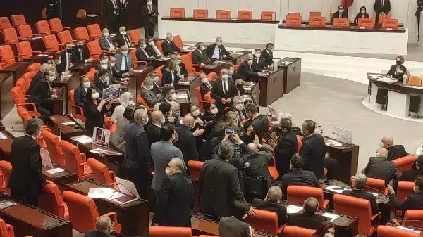 HDP'li Gergerlioğlu'nun milletvekilliği düşürüldü HDP'li Gergerlioğlu'nun milletvekilliği düşürüldü
