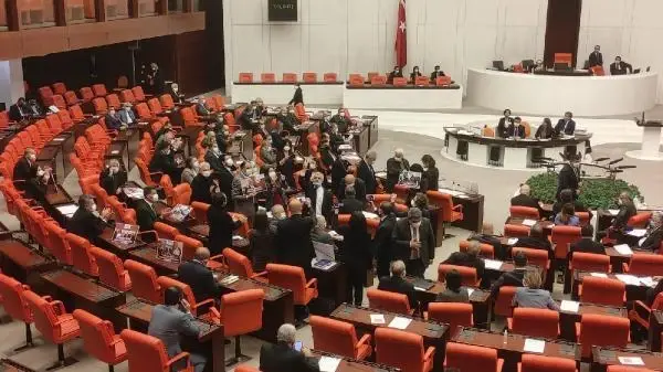 HDP'li Gergerlioğlu'nun milletvekilliği düşürüldü HDP'li Gergerlioğlu'nun milletvekilliği düşürüldü