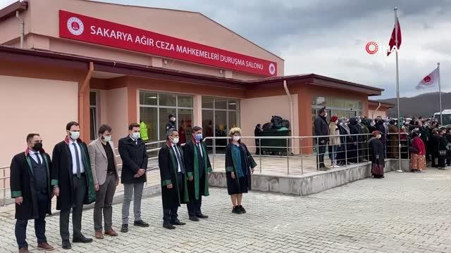 oldurulen meslektaslari icin saygi durusunda 2 14000440 o