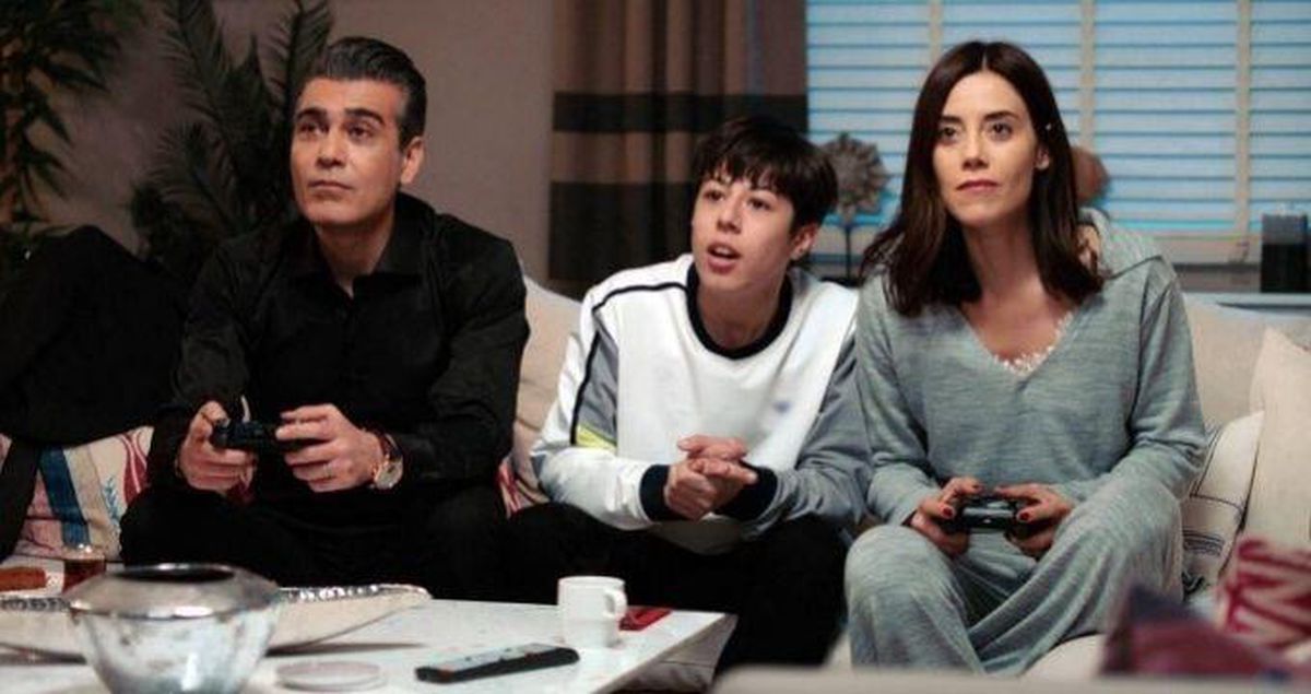 Sadakatsiz 22. Bölüm fragmanı izle! KANAL D Sadakatsiz yeni bölüm fragmanı izle! Sadakatsiz 21. bölüm izle