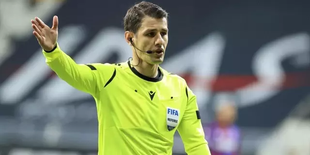 Son Dakika: Beşiktaş - Fenerbahçe derbisini Halil Umut Meler yönetecek Son Dakika: Beşiktaş - Fenerbahçe derbisini Halil Umut Meler yönetecek
