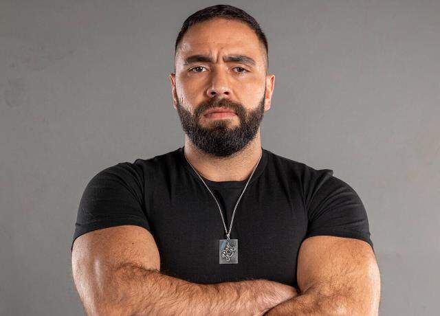 Survivor 2021'de bu hafta adaya veda isim Yunus Emre oldu