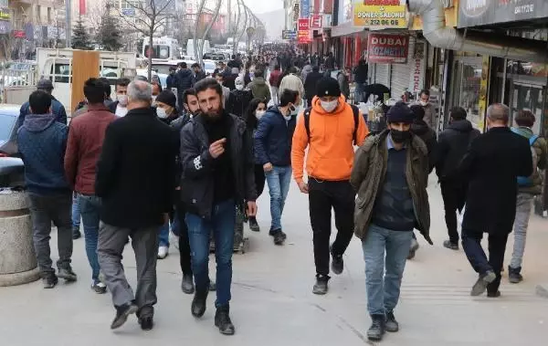 Vaka sayısı artan Hakkari'de esnafın 'kapanma' endişesi