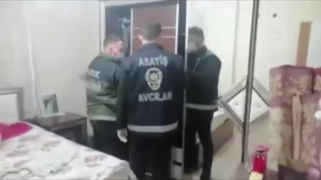 Son dakika haberleri! Avcılar'da sahte para ve altın operasyonunda 4 kişi yakalandı Son dakika haberleri! Avcılar'da sahte para ve altın operasyonunda 4 kişi yakalandı