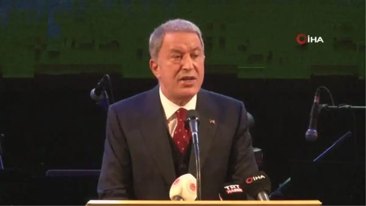 Bakan Akar: 'ABD'nin DEAŞ'la mücadele bahanesiyle YPG'ye destek vermesini doğru bulmuyoruz'