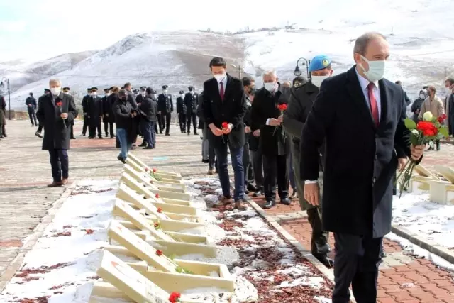 Bayburt'ta 18 Mart Çanakkale Zaferi ve Şehitleri Anma Günü Bayburt'ta 18 Mart Çanakkale Zaferi ve Şehitleri Anma Günü