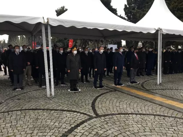 Çanakkale Şehitleri Edirnekapı Şehitliği'nde anıldı Çanakkale Şehitleri Edirnekapı Şehitliği'nde anıldı