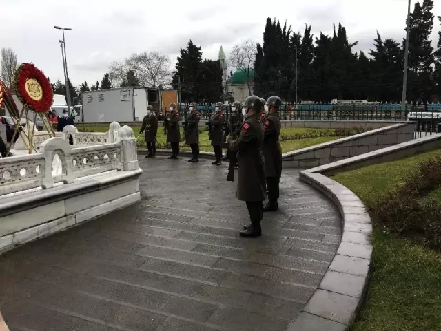 Çanakkale Şehitleri Edirnekapı Şehitliği'nde anıldı Çanakkale Şehitleri Edirnekapı Şehitliği'nde anıldı
