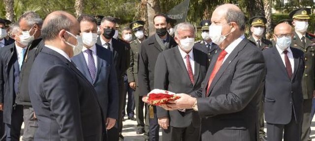 Çanakkale şehitleri KKTC'de anıldı