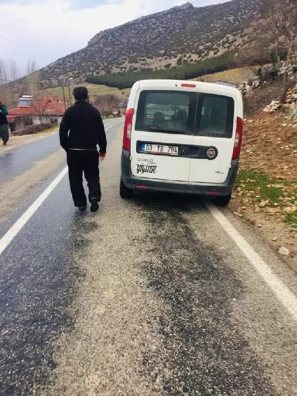 Denizli'de hafif ticari aracın çarptığı yaya hayatını kaybetti Denizli'de hafif ticari aracın çarptığı yaya hayatını kaybetti