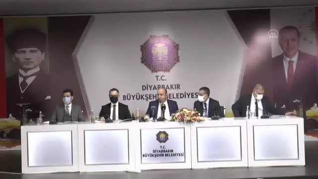 DİYARBAKIR - Belediyelere kura yöntemiyle 423 personel alınacak DİYARBAKIR - Belediyelere kura yöntemiyle 423 personel alınacak
