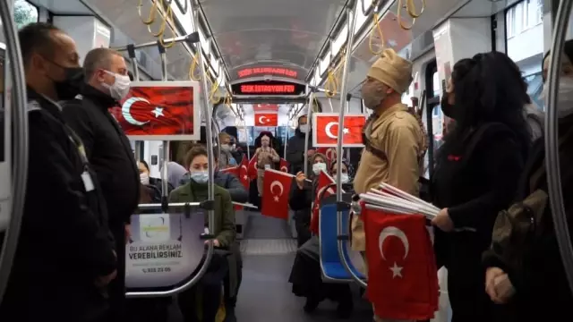 dur yolcu diyen askerler tramvayin onunu kest 5 14002599 o