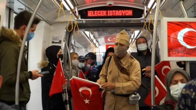 dur yolcu diyen askerler tramvayin onunu kest 7 14002599 o