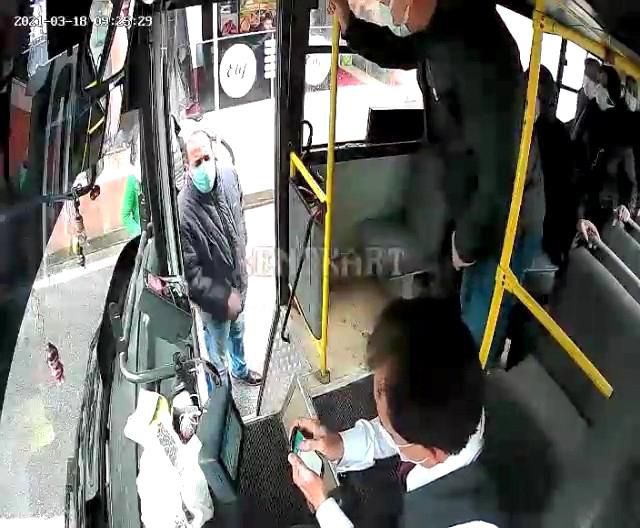 durak ilerde diye uyaran otobus surucusunu bo 4 14003019 o
