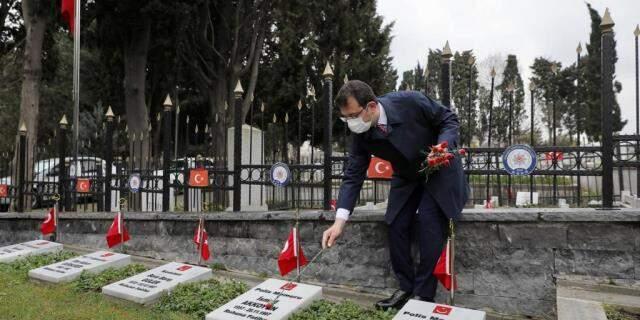 Edirnekapı Şehitliği'nde İmamoğlu'na tepki gösteren şahıs konuştu: Samimiyetsizliği gördüğüm için yaptım Edirnekapı Şehitliği'nde İmamoğlu'na tepki gösteren şahıs konuştu: Samimiyetsizliği gördüğüm için yaptım