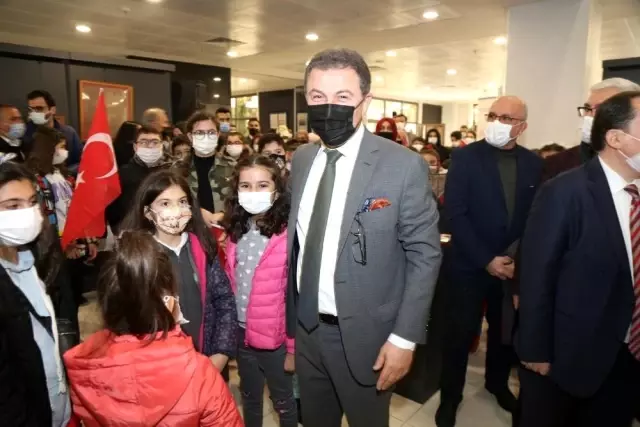 Eyüpsultan'da zaferin 106'ncı yıl dönümünde 'Çanakkale Sergisi' Eyüpsultan'da zaferin 106'ncı yıl dönümünde 'Çanakkale Sergisi'
