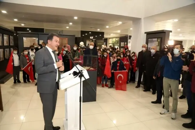 Eyüpsultan'da zaferin 106'ncı yıl dönümünde 'Çanakkale Sergisi' Eyüpsultan'da zaferin 106'ncı yıl dönümünde 'Çanakkale Sergisi'