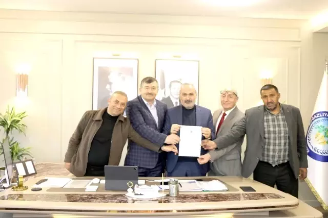 Fuat Oktay OSB'nin tapusu alındı Fuat Oktay OSB'nin tapusu alındı