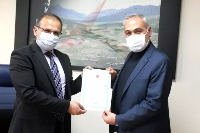 Fuat Oktay OSB'nin tapusu alındı Fuat Oktay OSB'nin tapusu alındı