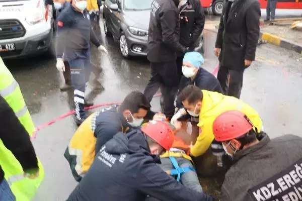 ZONGULDAK Hafif ticari araç ile otomobil çarpıştı: 5 yaralı