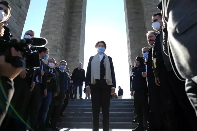 Son dakika haberi! İYİ Parti Genel Başkanı Akşener Şehitler Abidesi'nde Son dakika haberi! İYİ Parti Genel Başkanı Akşener Şehitler Abidesi'nde