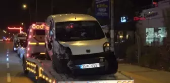 Ticari Araç: Son dakika haberi! İzmir'de zincirleme kaza Polis memuru ve 2 kişi yaralandı Ticari Araç: Son dakika haberi! İzmir'de zincirleme kaza Polis memuru ve 2 kişi yaralandı