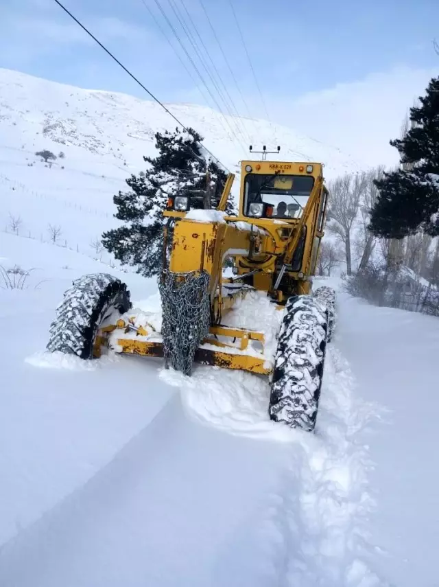 Kayseri'de 94 mahalle yolu ulaşıma açıldı Kayseri'de 94 mahalle yolu ulaşıma açıldı