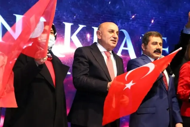 Keçiören Belediyesi'nden 'Çanakkale Geçilmez' konseri Keçiören Belediyesi'nden 'Çanakkale Geçilmez' konseri