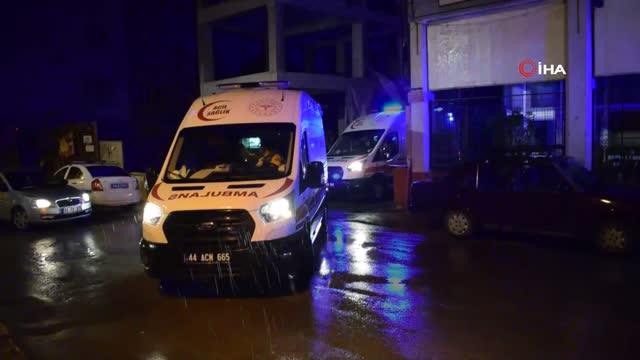 Malatya'da iki grup arasında kavga: 1 ölü 2 yaralı Malatya'da iki grup arasında kavga: 1 ölü 2 yaralı