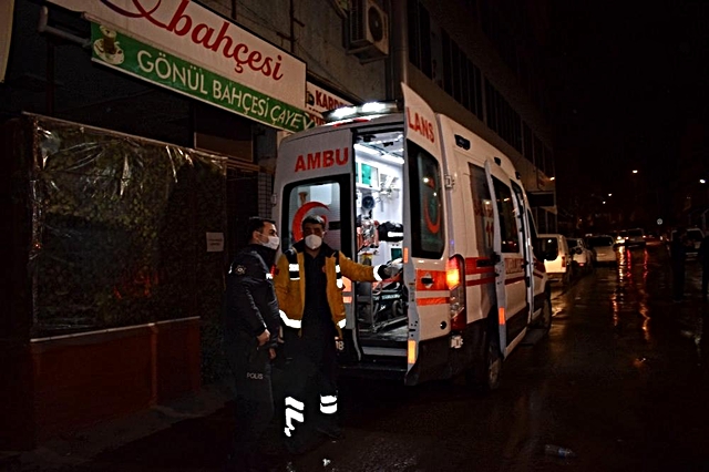 Malatya'da iki grup arasında kavga: 1 ölü 2 yaralı Malatya'da iki grup arasında kavga: 1 ölü 2 yaralı