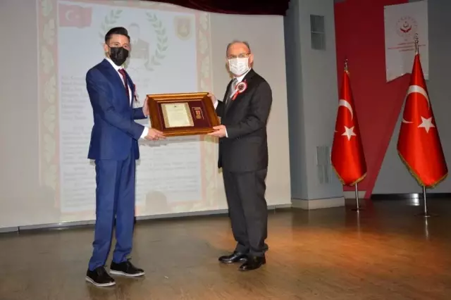 Manisa'da devlet övünç madalyası töreni düzenlendi