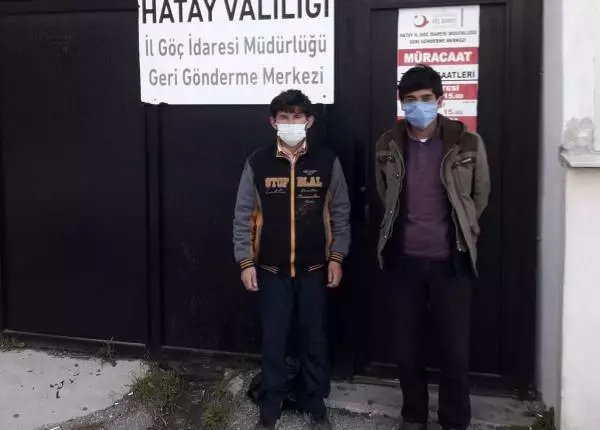 Osmaniye'de Afganistan uyruklu 2 kaçak göçmen yakalandı Osmaniye'de Afganistan uyruklu 2 kaçak göçmen yakalandı