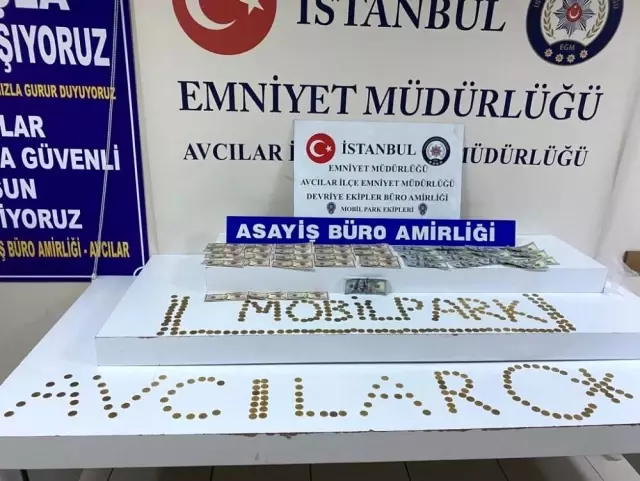 Piyasaya sahte altın ve yabancı para süren şebeke çökertildi: 4 gözaltı Piyasaya sahte altın ve yabancı para süren şebeke çökertildi: 4 gözaltı