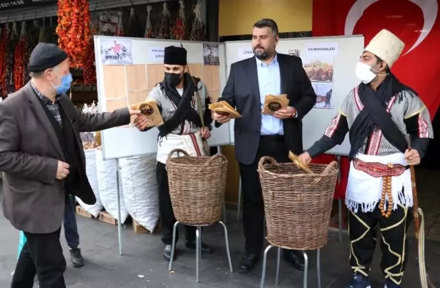 Son dakika haber: Şehitler anısına Maraş çöreği ikramı Son dakika haber: Şehitler anısına Maraş çöreği ikramı