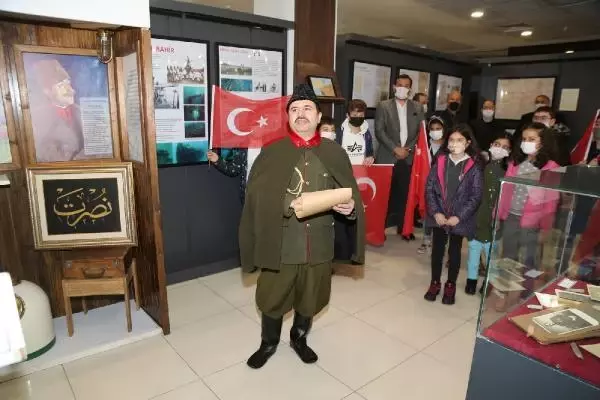 Silahtan, mektuba; Çanakkale'nin 106 yıllık belgeleri sergilendi Silahtan, mektuba; Çanakkale'nin 106 yıllık belgeleri sergilendi