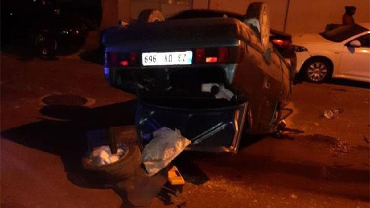 Ters dönen araçtan çıkarılan sürücüye meydan dayağa atıldı