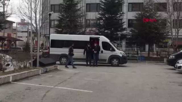 AFYONKARAHİSAR Afyonkarahisar merkezli yasa dışı bahis çetesi operasyonuna 5 tutuklama AFYONKARAHİSAR Afyonkarahisar merkezli yasa dışı bahis çetesi operasyonuna 5 tutuklama