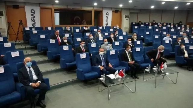 AK Parti'li Turan'dan 18 Mart törenlerine katılmayan muhalefet partisi liderlerine tepki